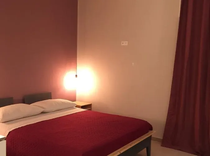 Antonella אוסטוני